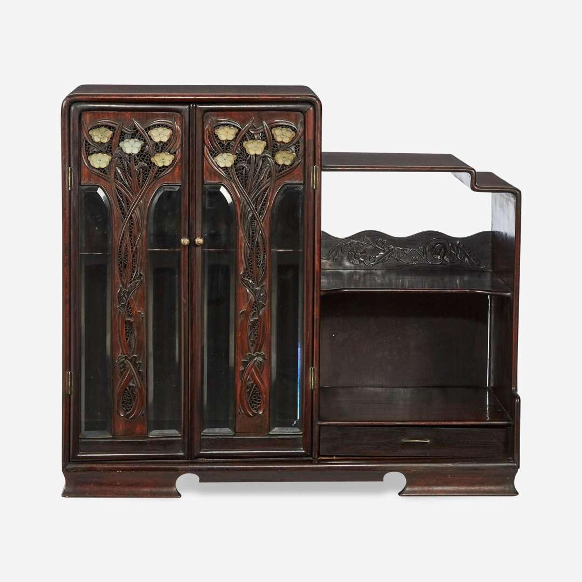 A small Japanese hardwood cabinet with Chinese jade inlays 白玉镶嵌日本硬木小柜