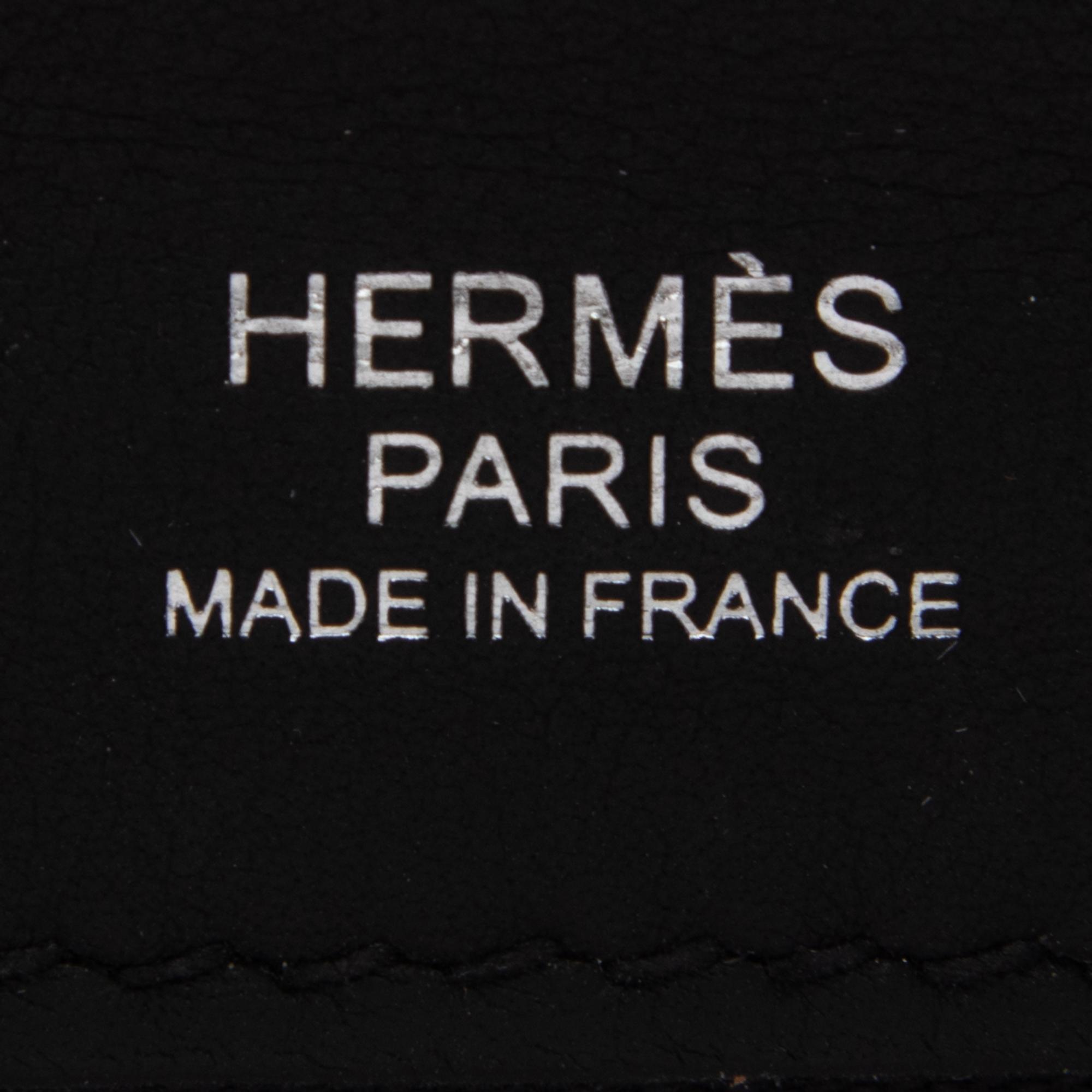 Hermès, 24/24 35 Handbag in Noir Togo Leather