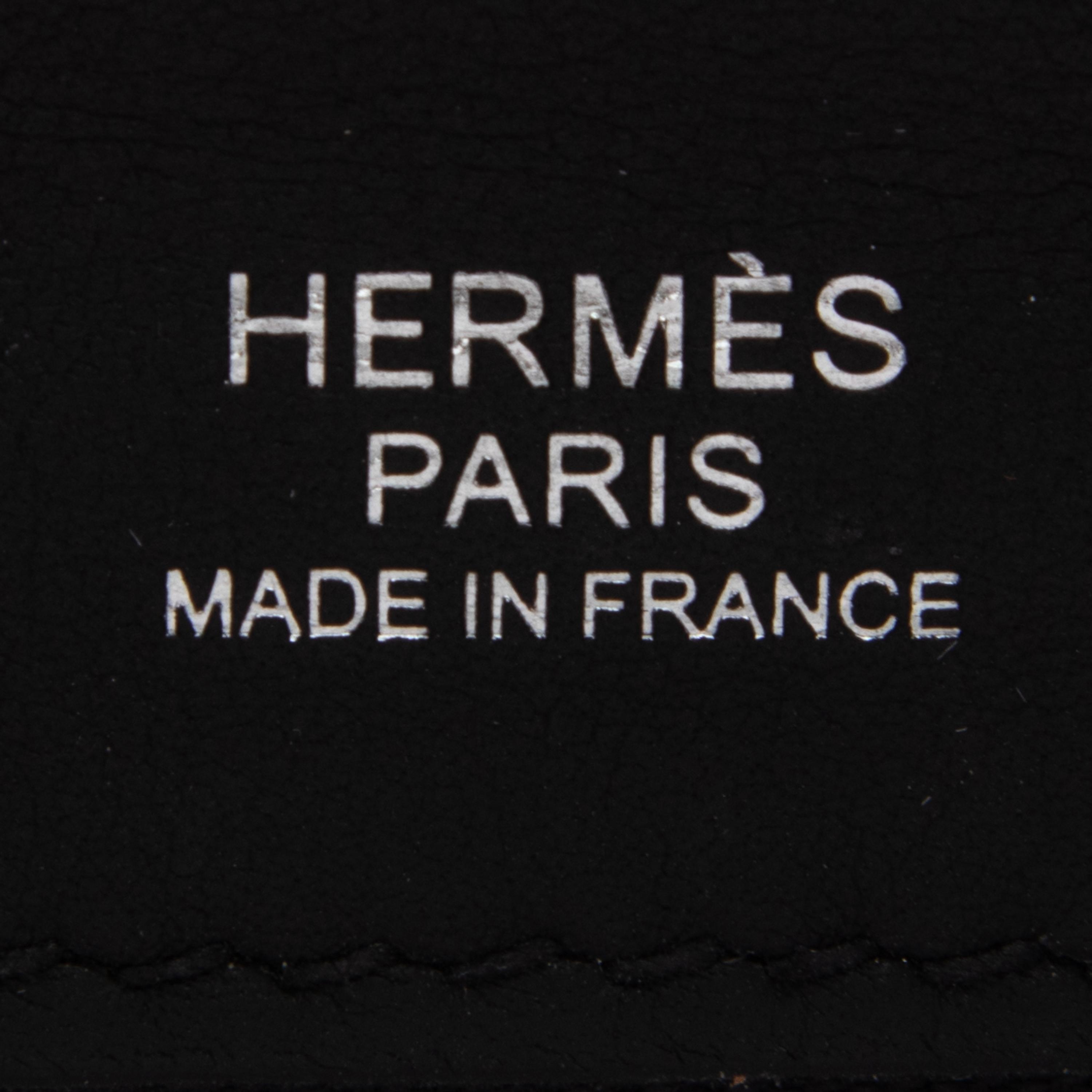 Hermès, 24/24 35 Handbag in Noir Togo Leather