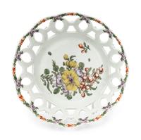 A Worcester Porcelain Reticulated Basket