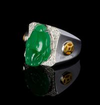 A Jadeite and 18K White Gold Mounted Ring