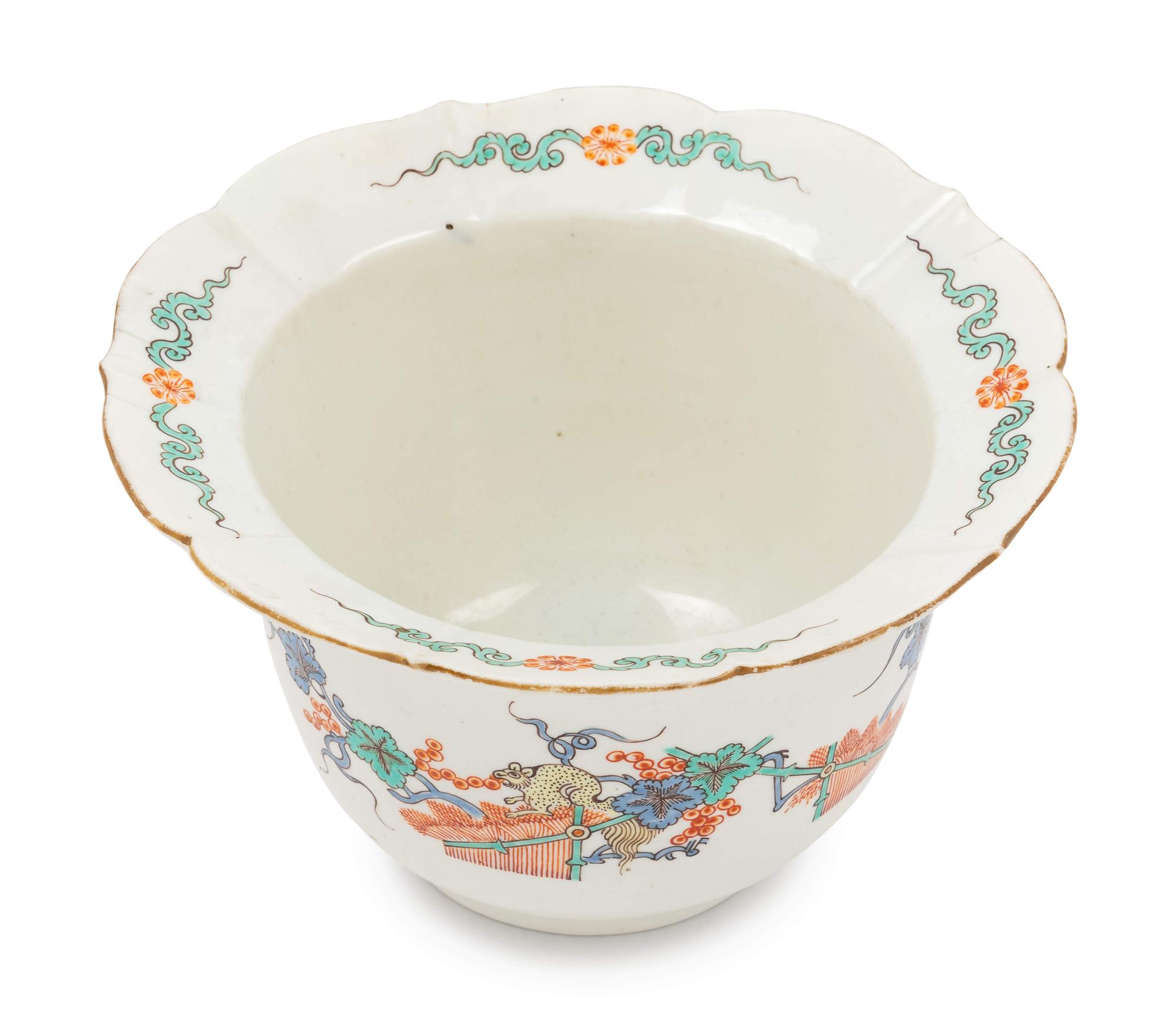 A Chantilly Porcelain Kakiemon Style Bowl — 18TH CENTURY