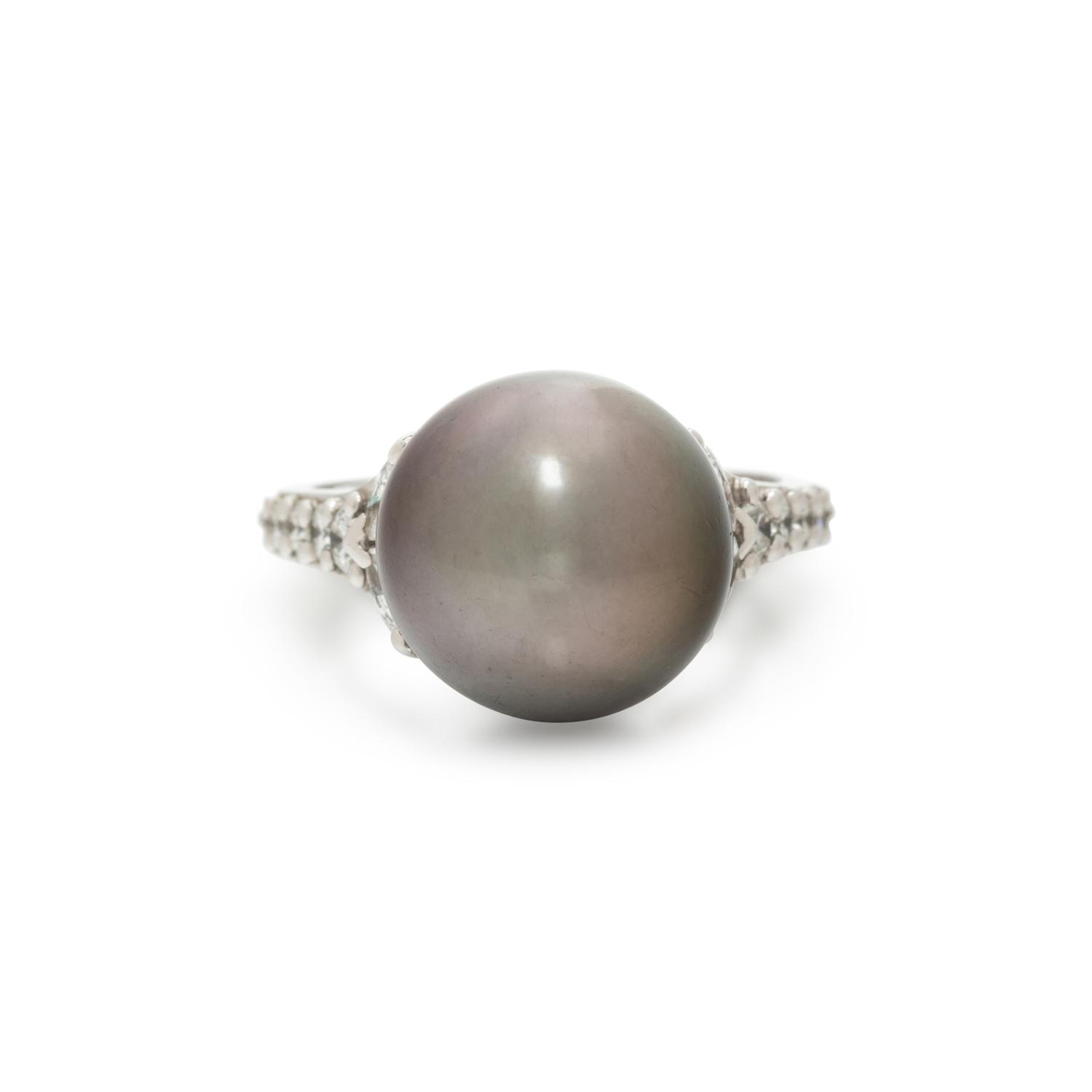CULTURED TAHITIAN PEARL AND DIAMOND RING