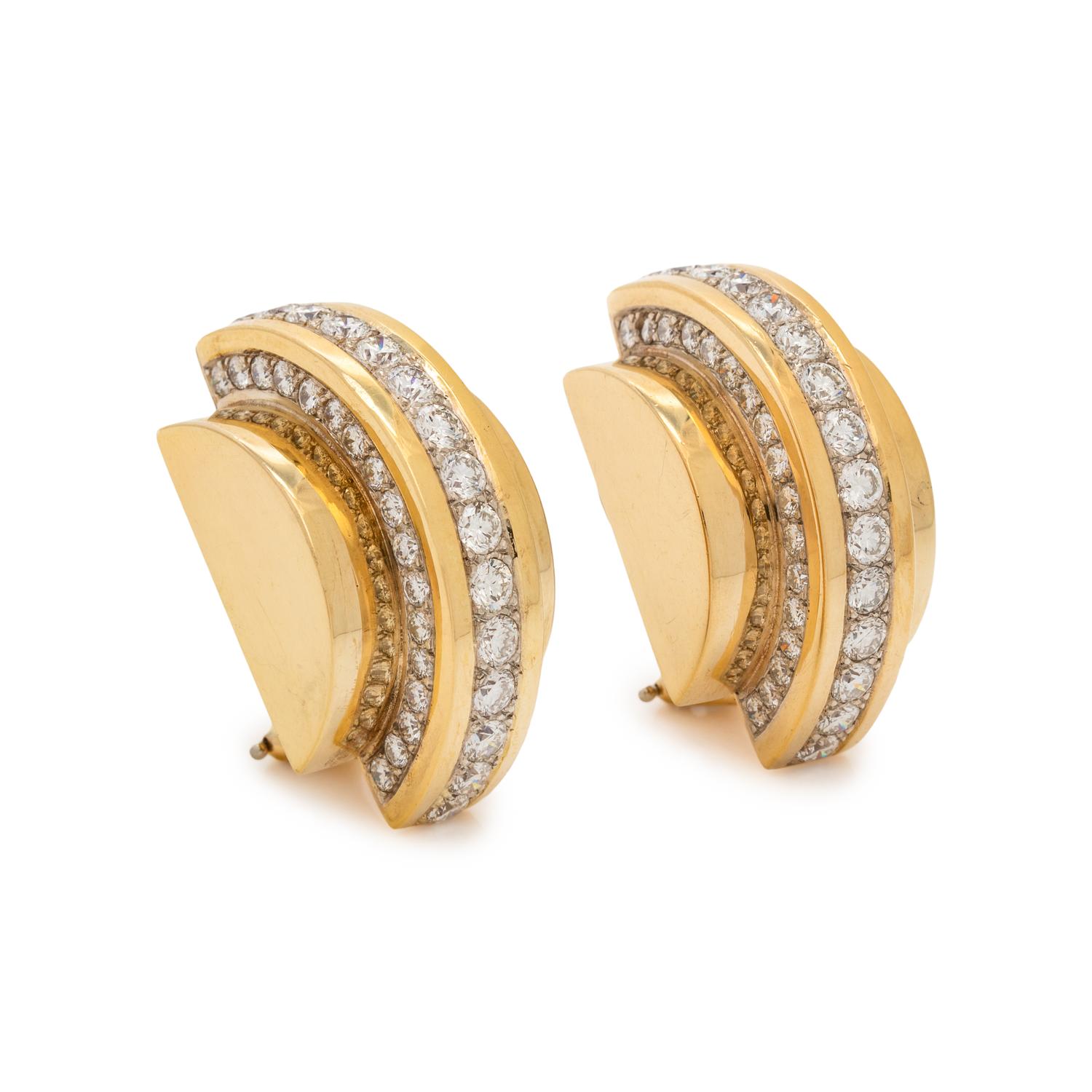SUSAN BERMAN, YELLOW GOLD AND DIAMOND EARCLIPS