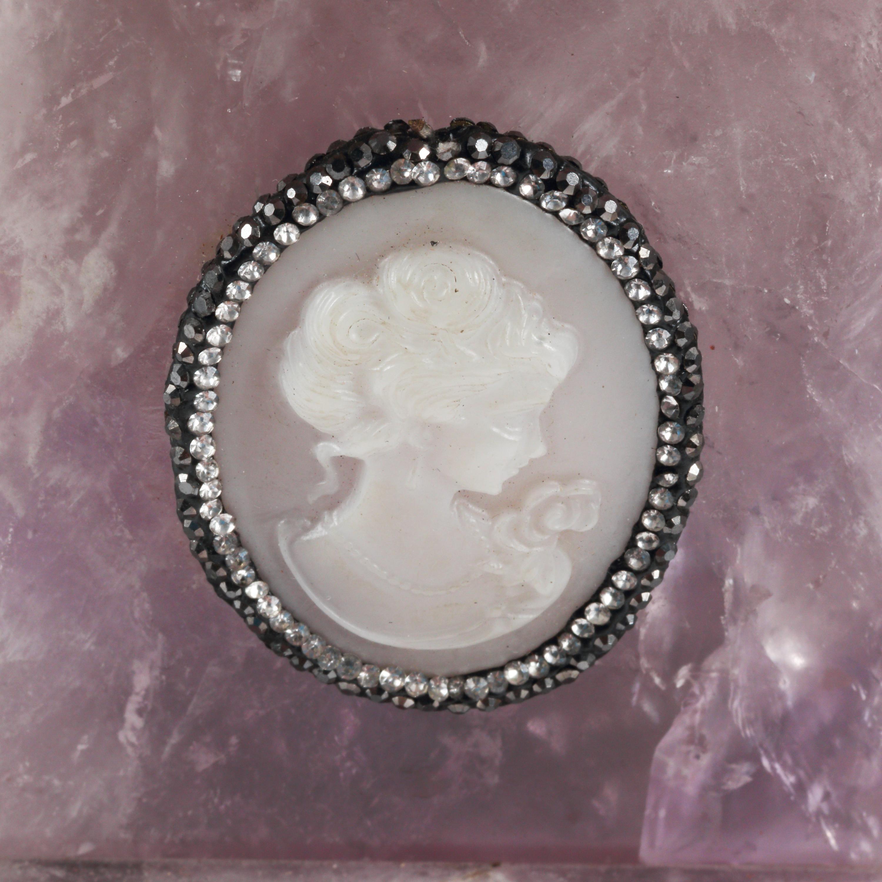 A Pair of Jeweled Amethyst Urns on Giltwood Bases