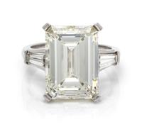 A Platinum and Diamond Ring, 5.80 dwts.