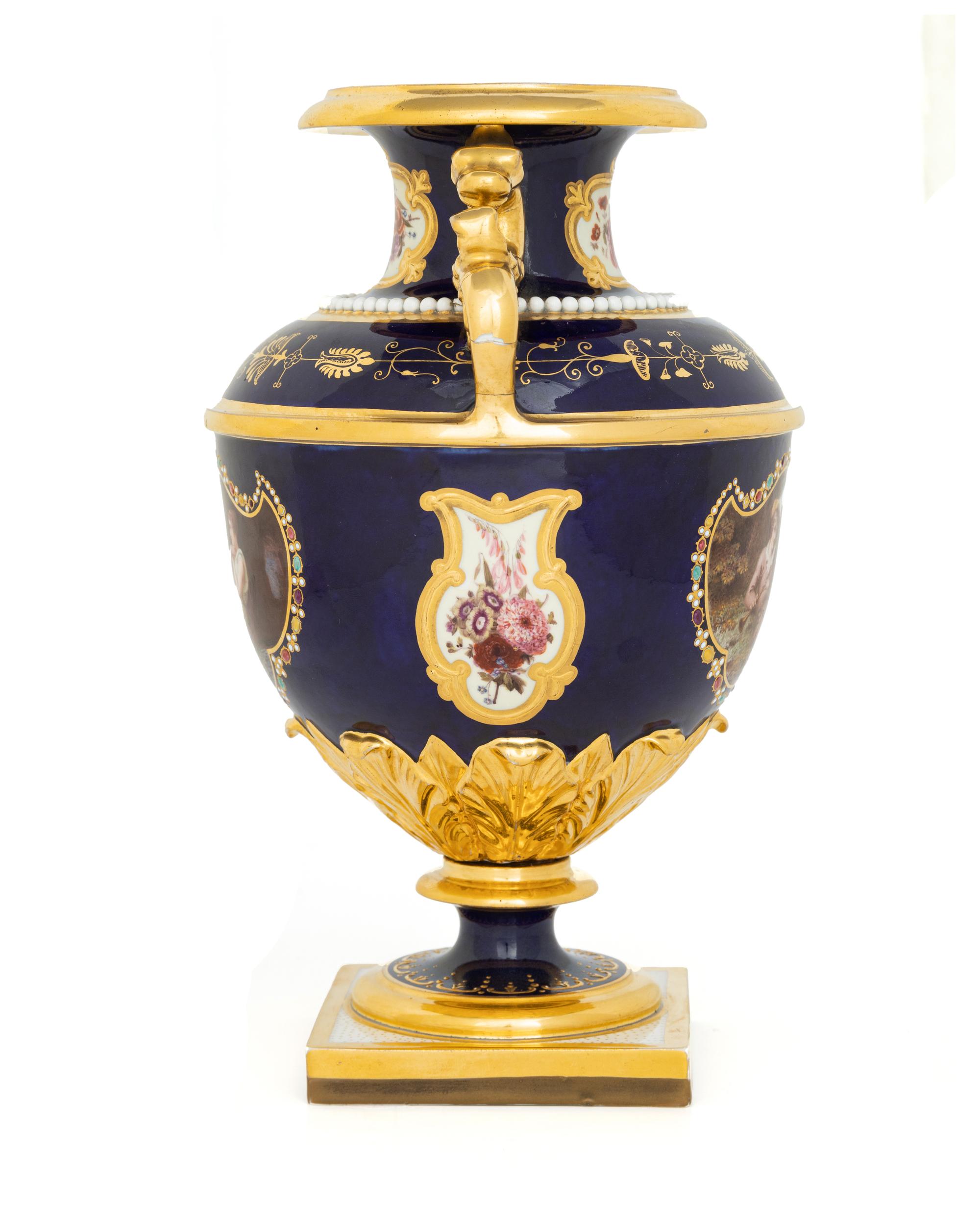 A Flight, Barr and Barr Worcester Porcelain Vase