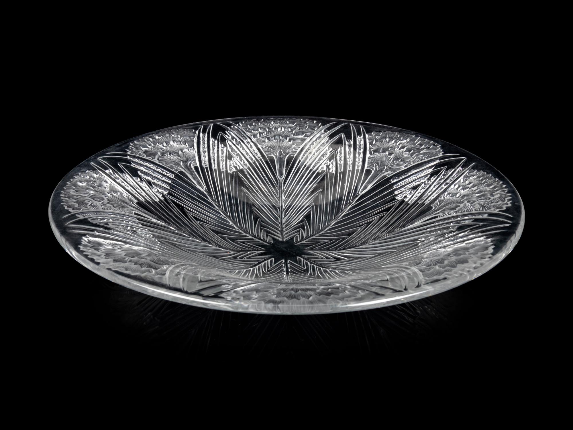 A Lalique Oeillets Charger