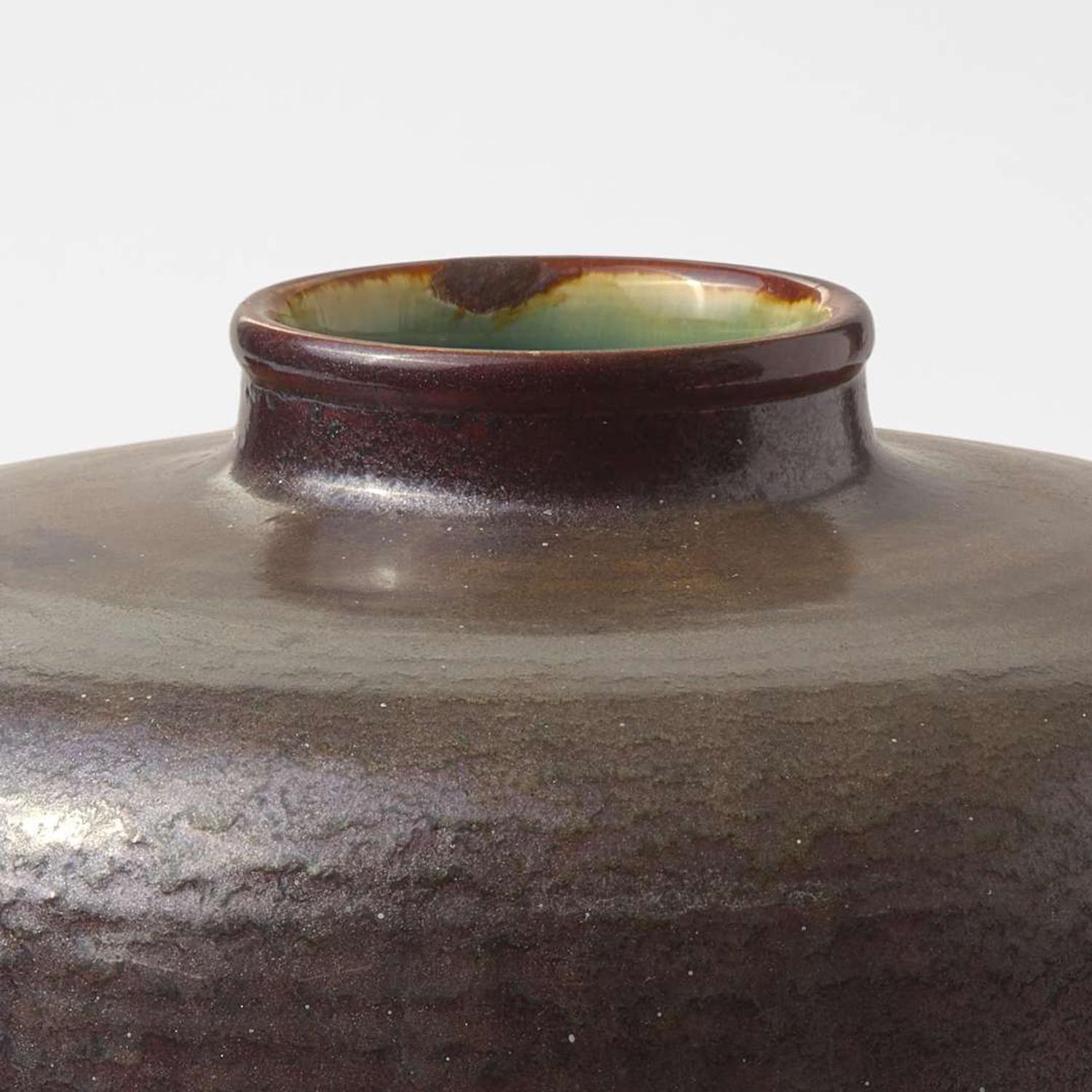A Wedgwood Norman Wilson (1902-1985) Unique Ware Vase UK, 1960s