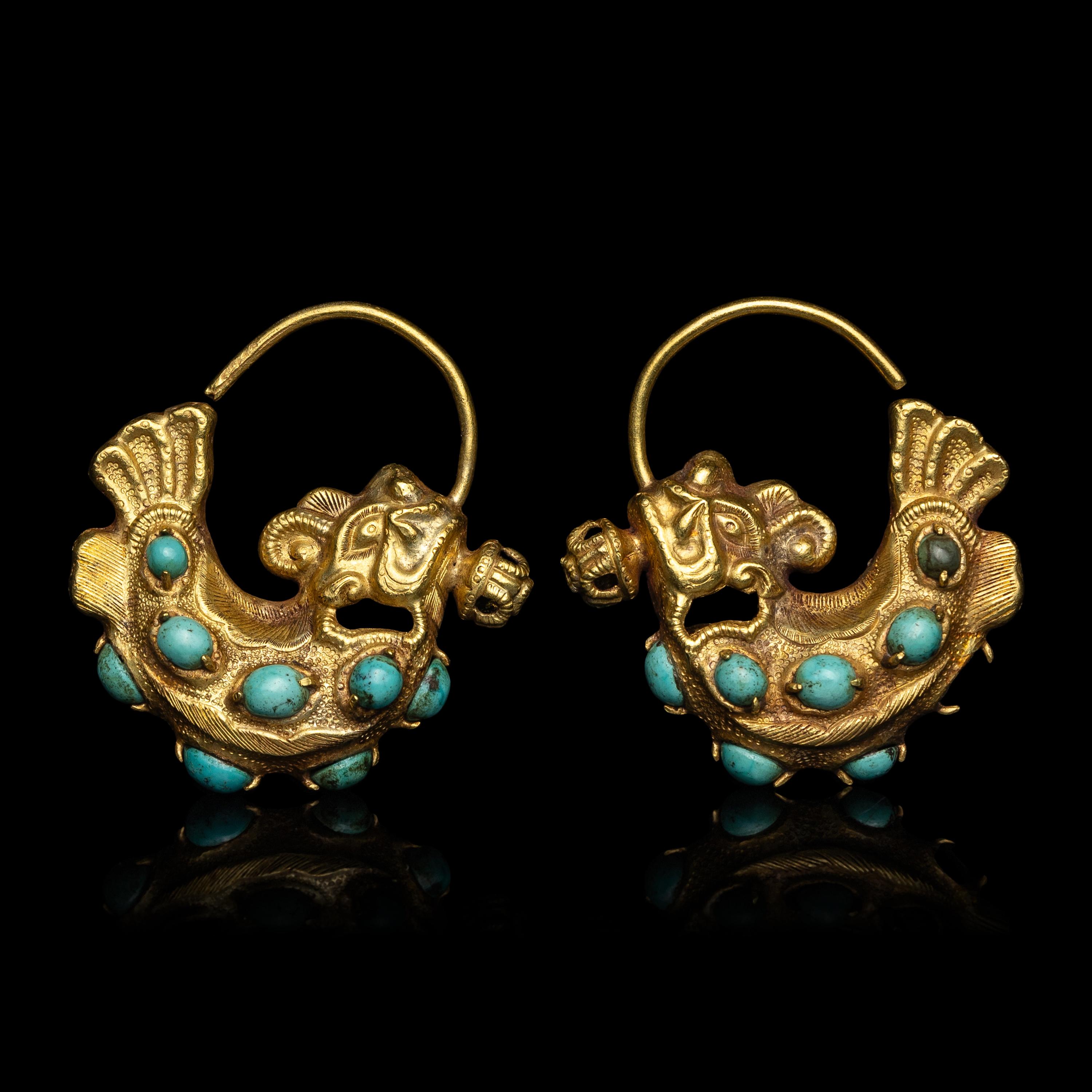 A Pair of Chinese Turquoise Inset Gold 'Capricorn' Earrings, Erhuan, Liao Dynasty 遼 金摩羯嵌松石耳環一對