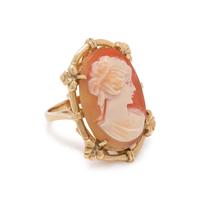 YELLOW GOLD AND CAMEO RING