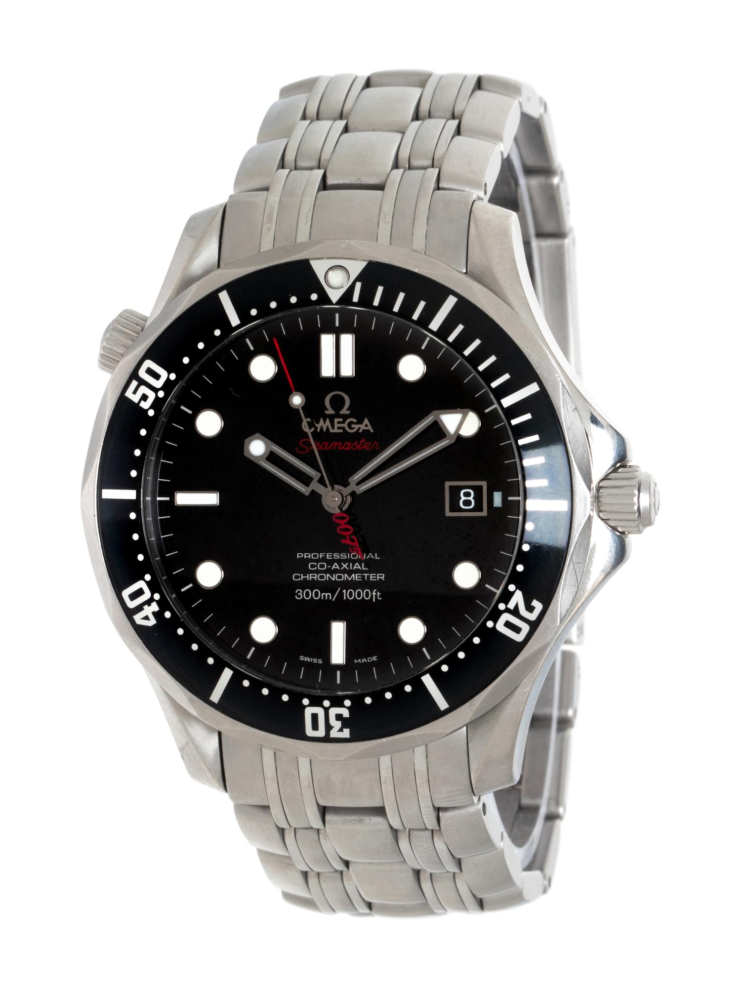 OMEGA, STAINLESS STEEL LIMITED EDITION COLLECTOR'S SET 'JAMES BOND 007 SEAMASTER DIVER' WATCH, BOX & PAPERS