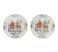 A Pair of Famille Rose Scotsmen or Highlande r Plates — 19TH/20TH CENTURY