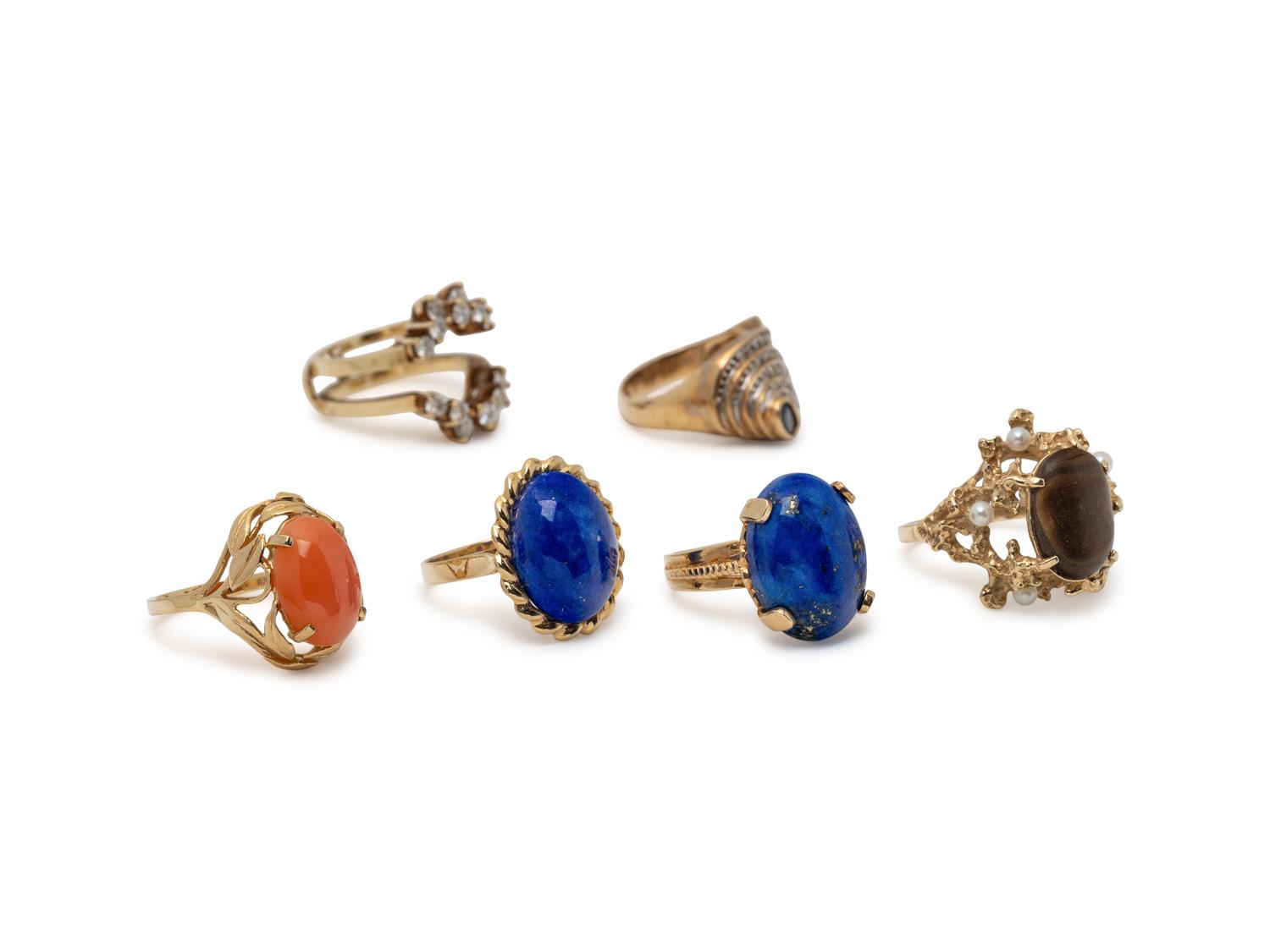 COLLECTION OF YELLOW GOLD AND GEMSTONE RINGS