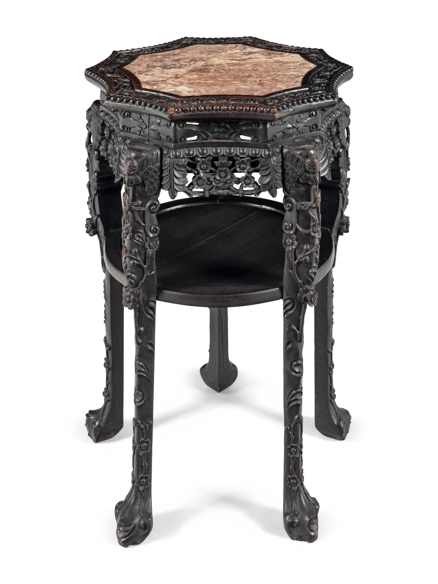 A Chinese Carved Hardwood Marble-Inset Side Table, 19th Century 清晚期 硬木嵌理石面花几