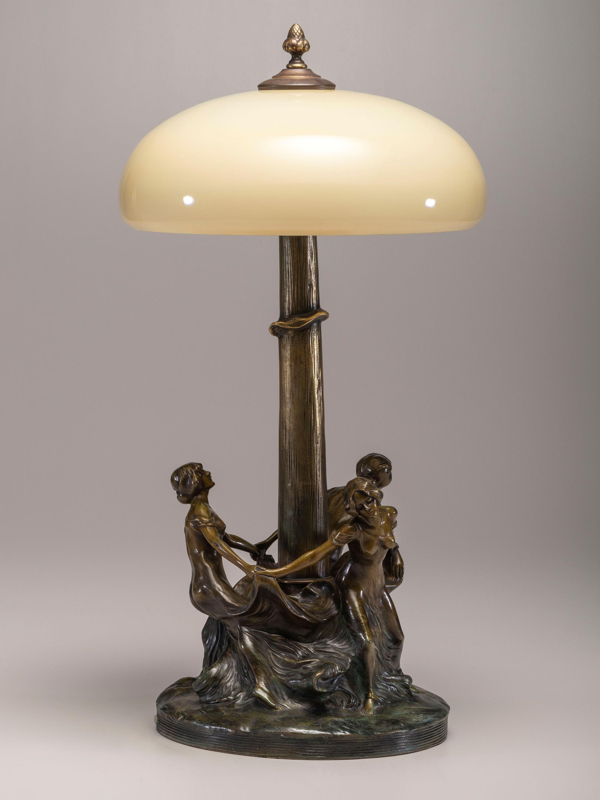Three Graces Figural Lamp