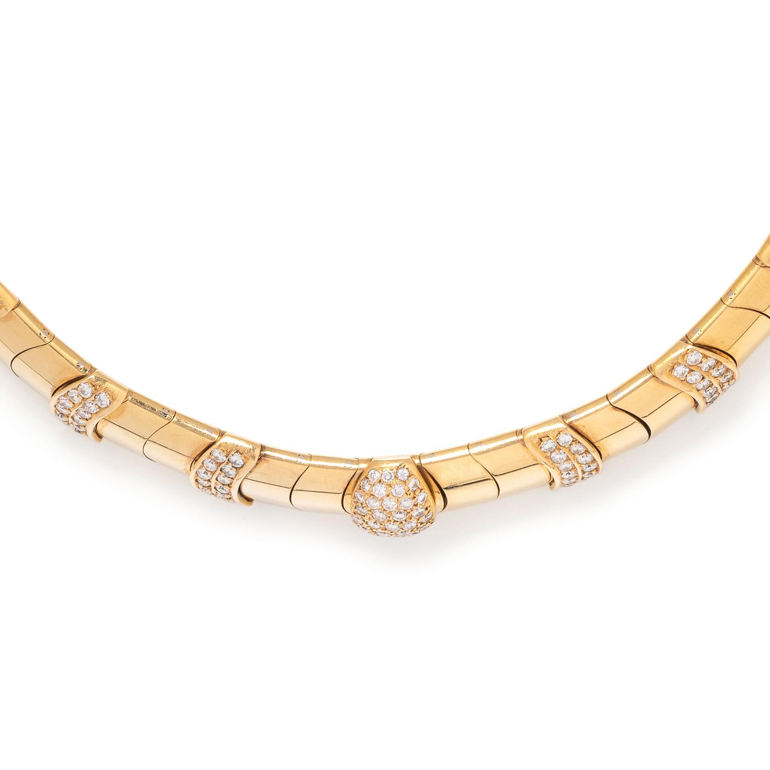 YELLOW GOLD AND DIAMOND NECKLACE