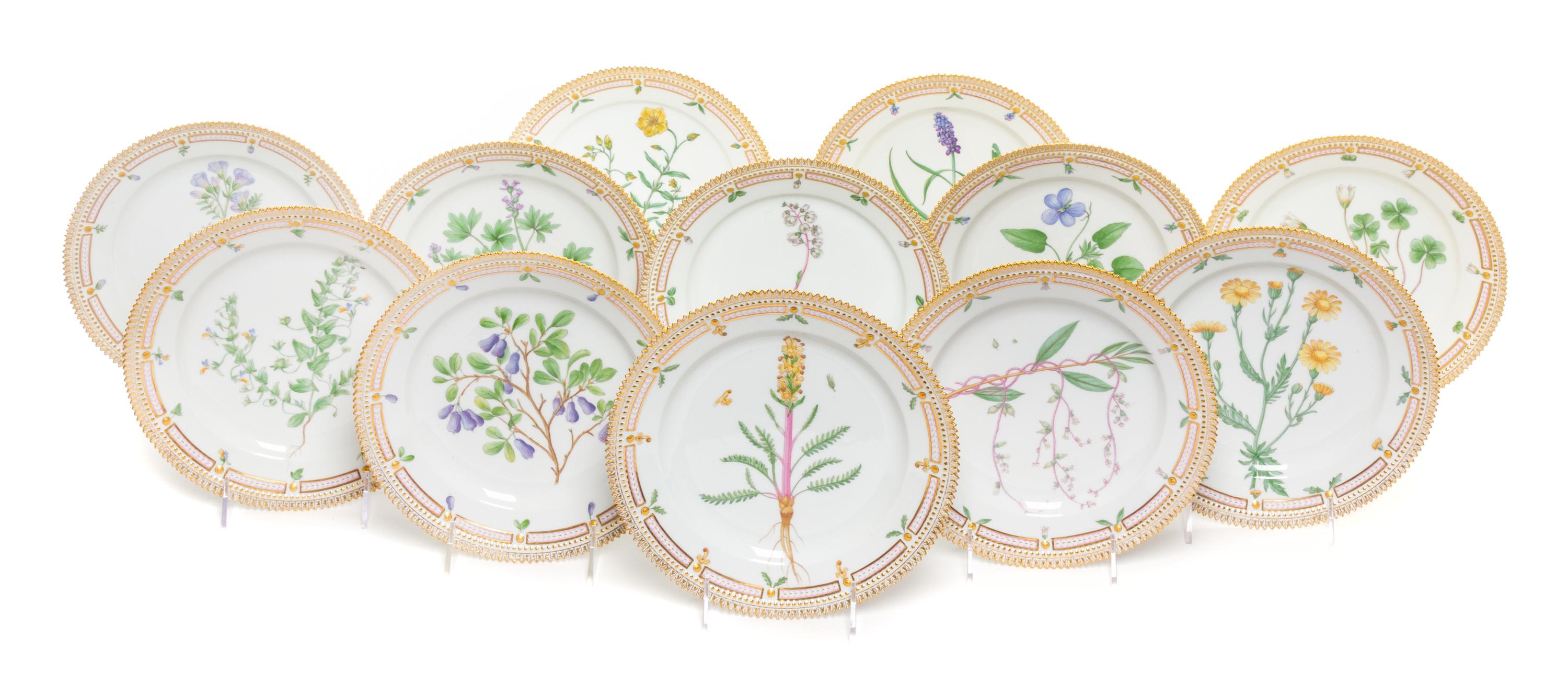 Twelve Royal Copenhagen Flora Danica Luncheon Plates Diameter of largest 8 7/8 inches. — FIRST HALF 20TH CENTURY
