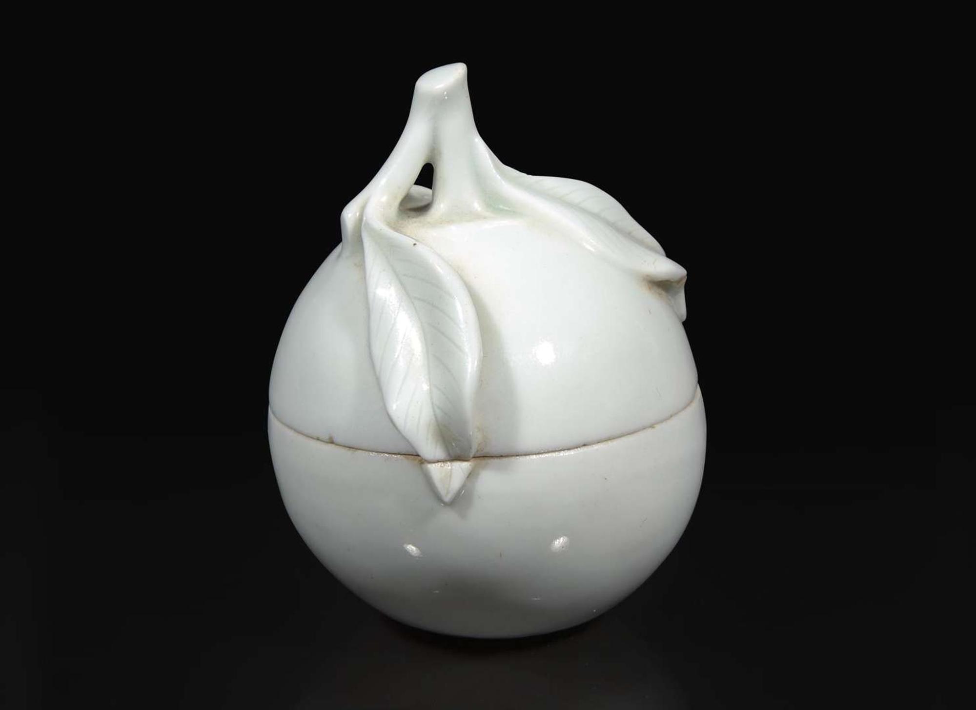 A Chinese blanc de Chine small fruit-form incense holder 德化窯果形小香盒