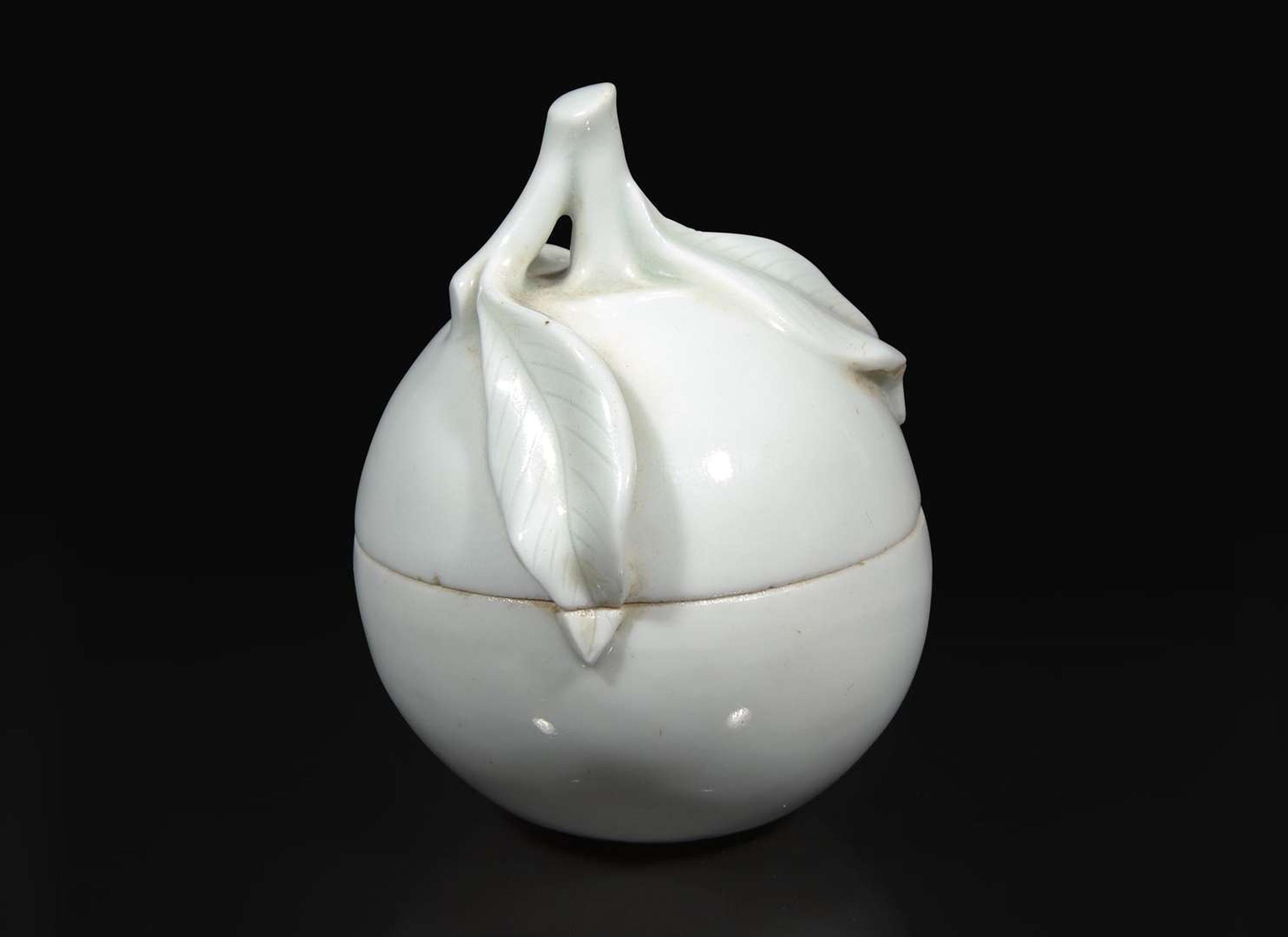 A Chinese blanc de Chine small fruit-form incense holder 德化窯果形小香盒