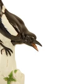 A Large Meissen Porcelain Magpie Figurine
