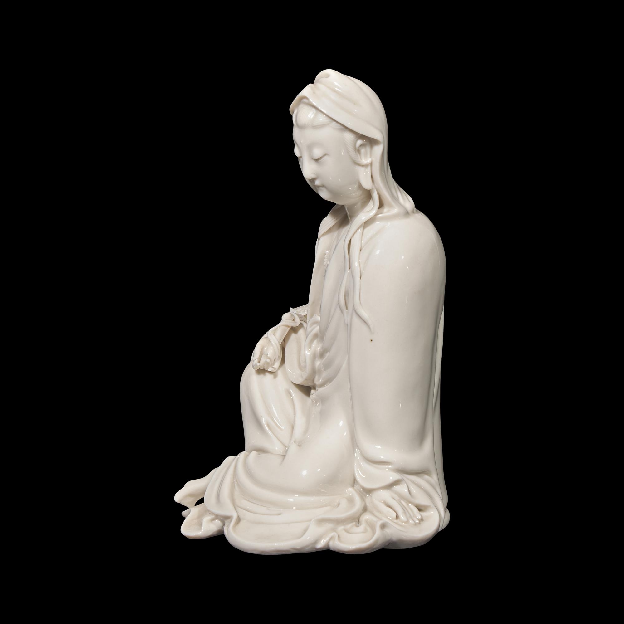 A Chinese Blanc de Chine Guanyin, 18th/19th Century 清中期 德化白瓷观音