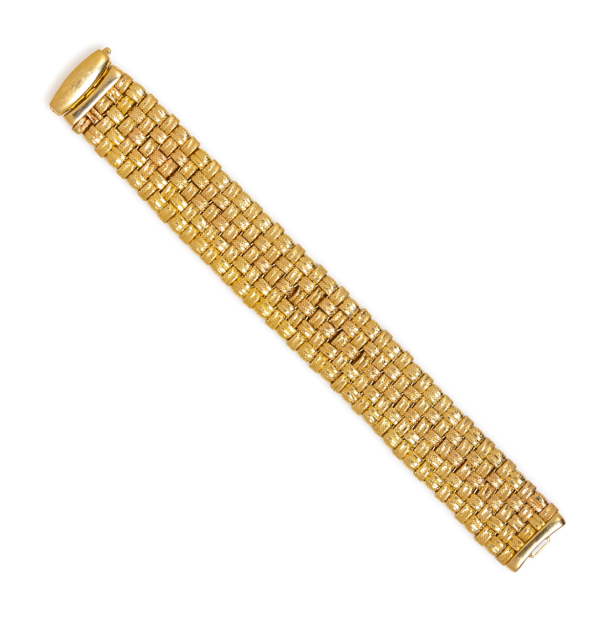 A 14 Karat Yellow Gold Bracelet,