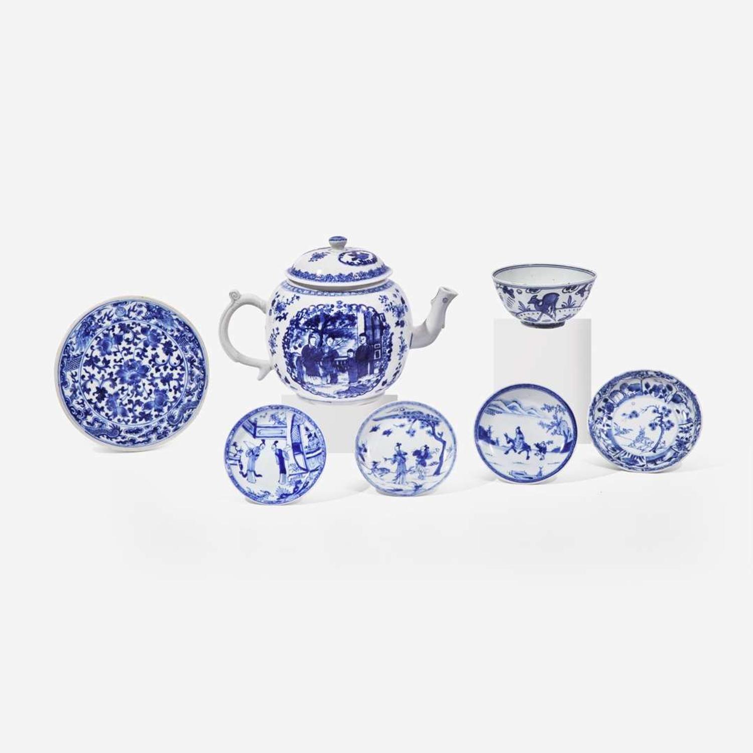 A group of seven assorted Chinese export blue and white porcelain items 青花瓷器一組七件 Late 16th to 19th century ??????????