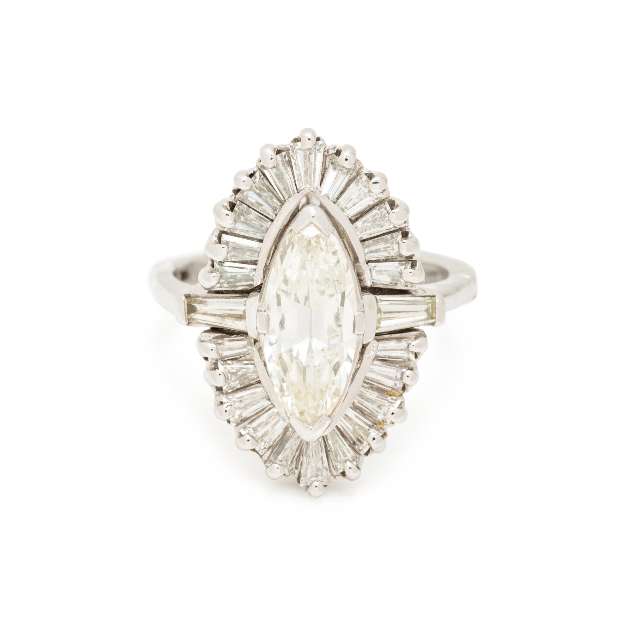 DIAMOND AND WHITE GOLD RING