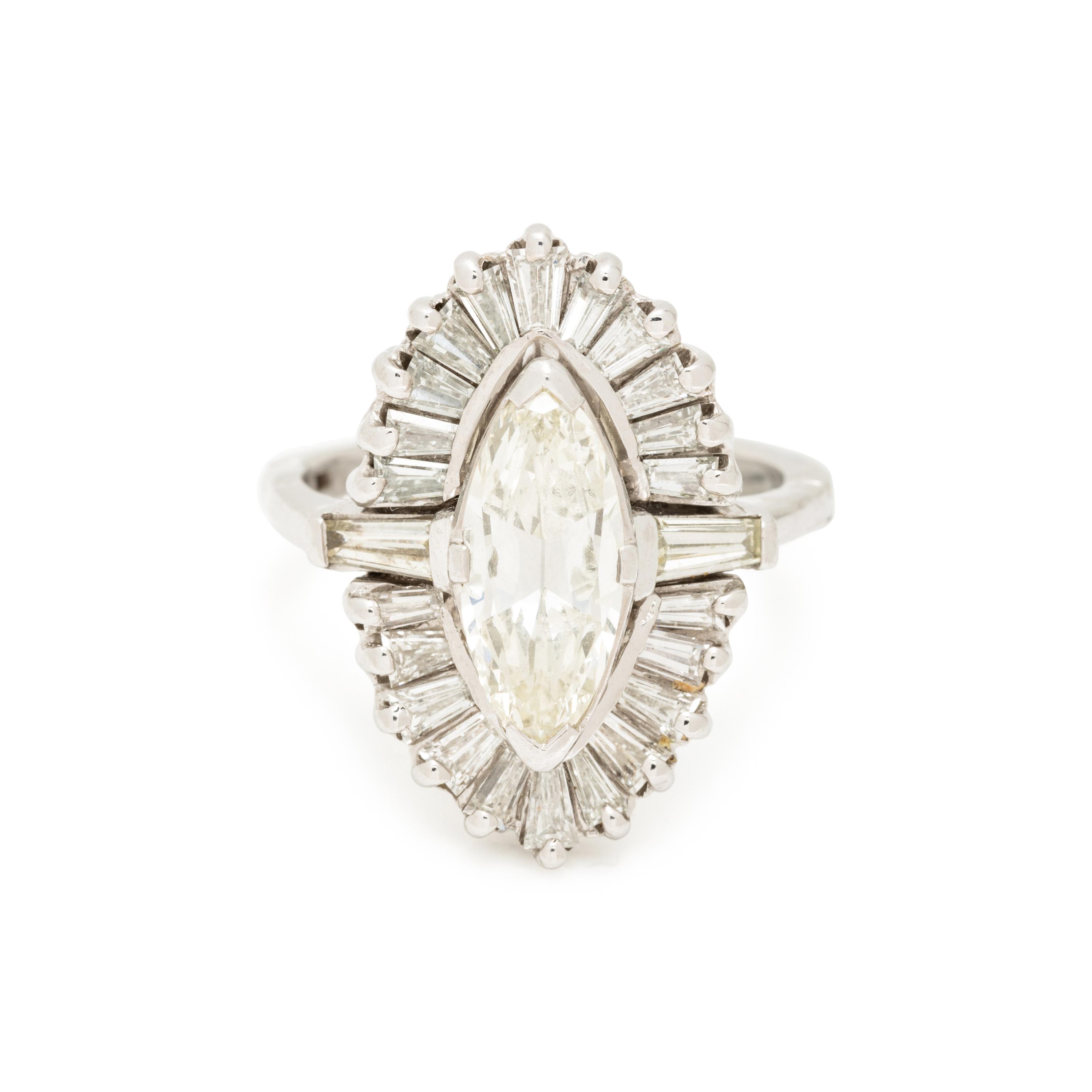 DIAMOND AND WHITE GOLD RING