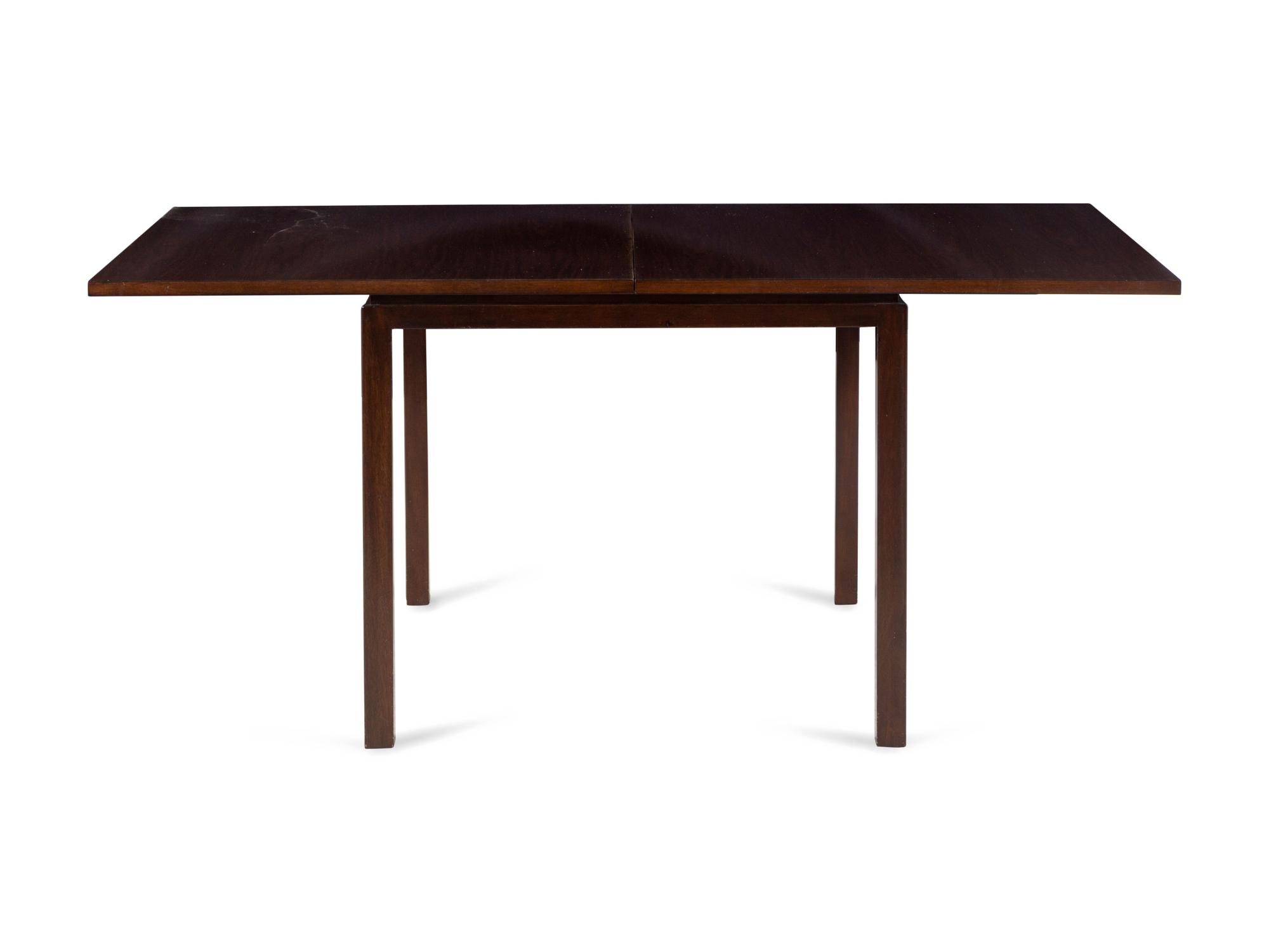 Expandable Dining Table with Four Armchairs Dunbar, USA