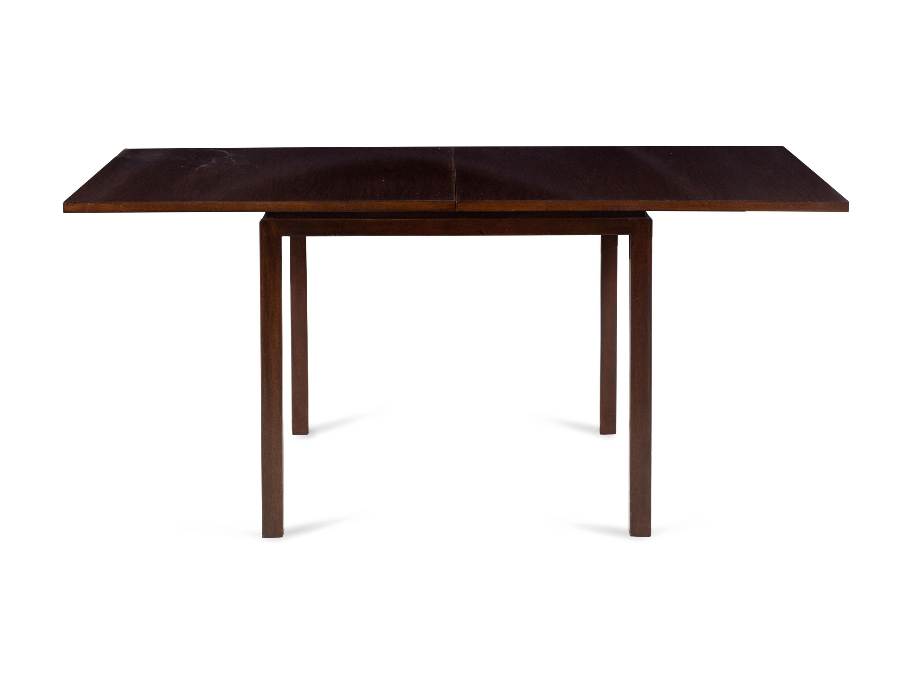Expandable Dining Table with Four Armchairs Dunbar, USA