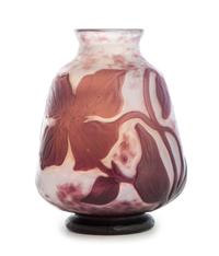 Daum, FRANCE, EARLY 20TH CENTURY, a cameo glass vase