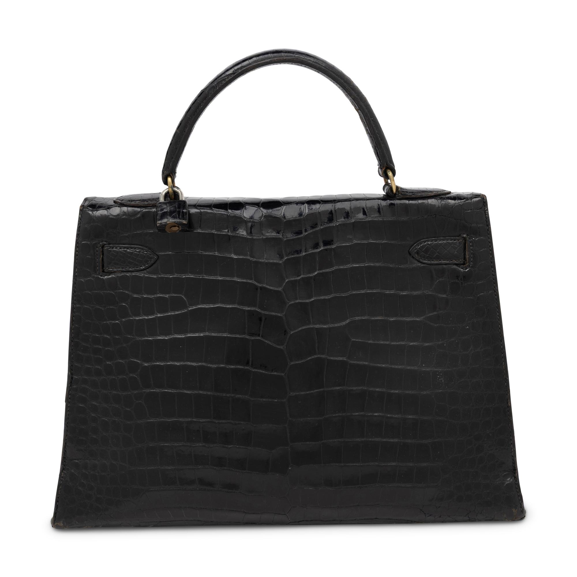 Vintage Hermès, Kelly 32 in Noir Alligator