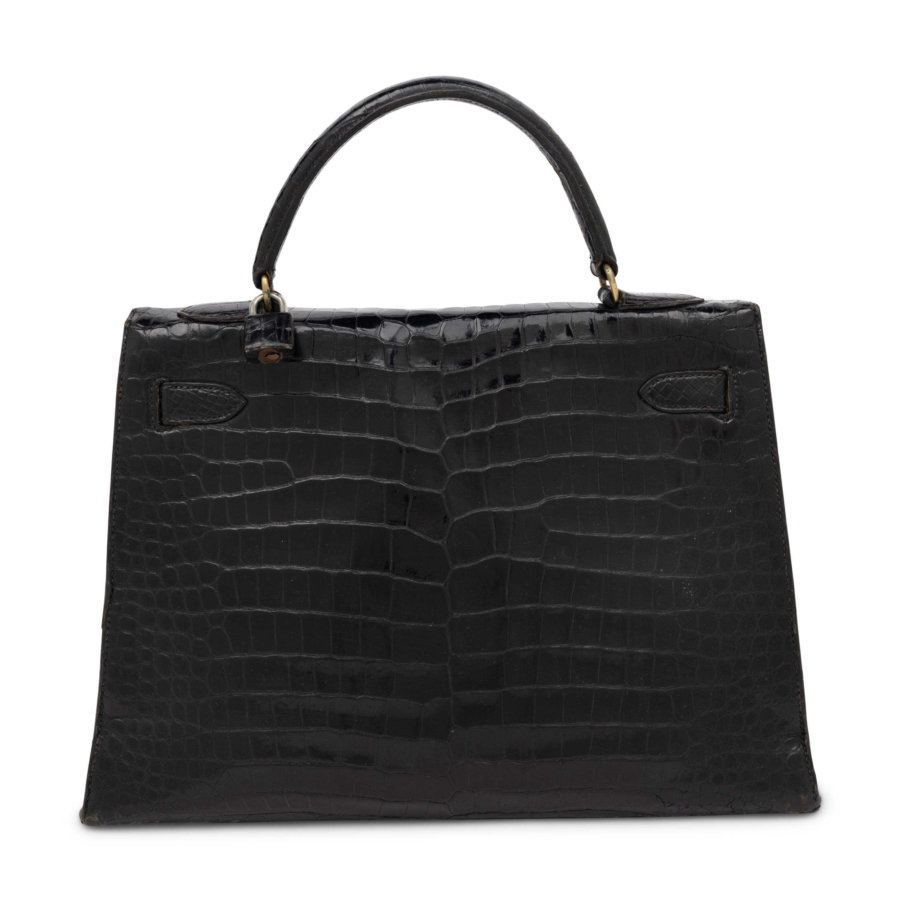 Vintage Hermès, Kelly 32 in Noir Alligator