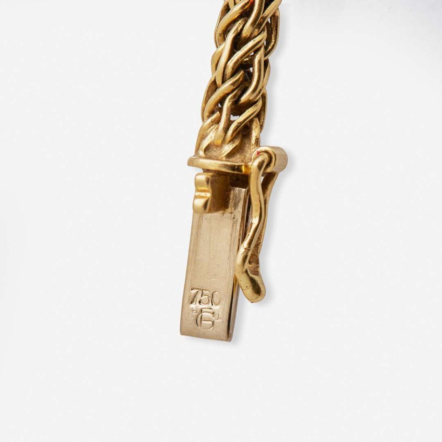 An 18K Yellow Gold Chain