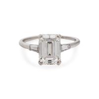 DIAMOND RING