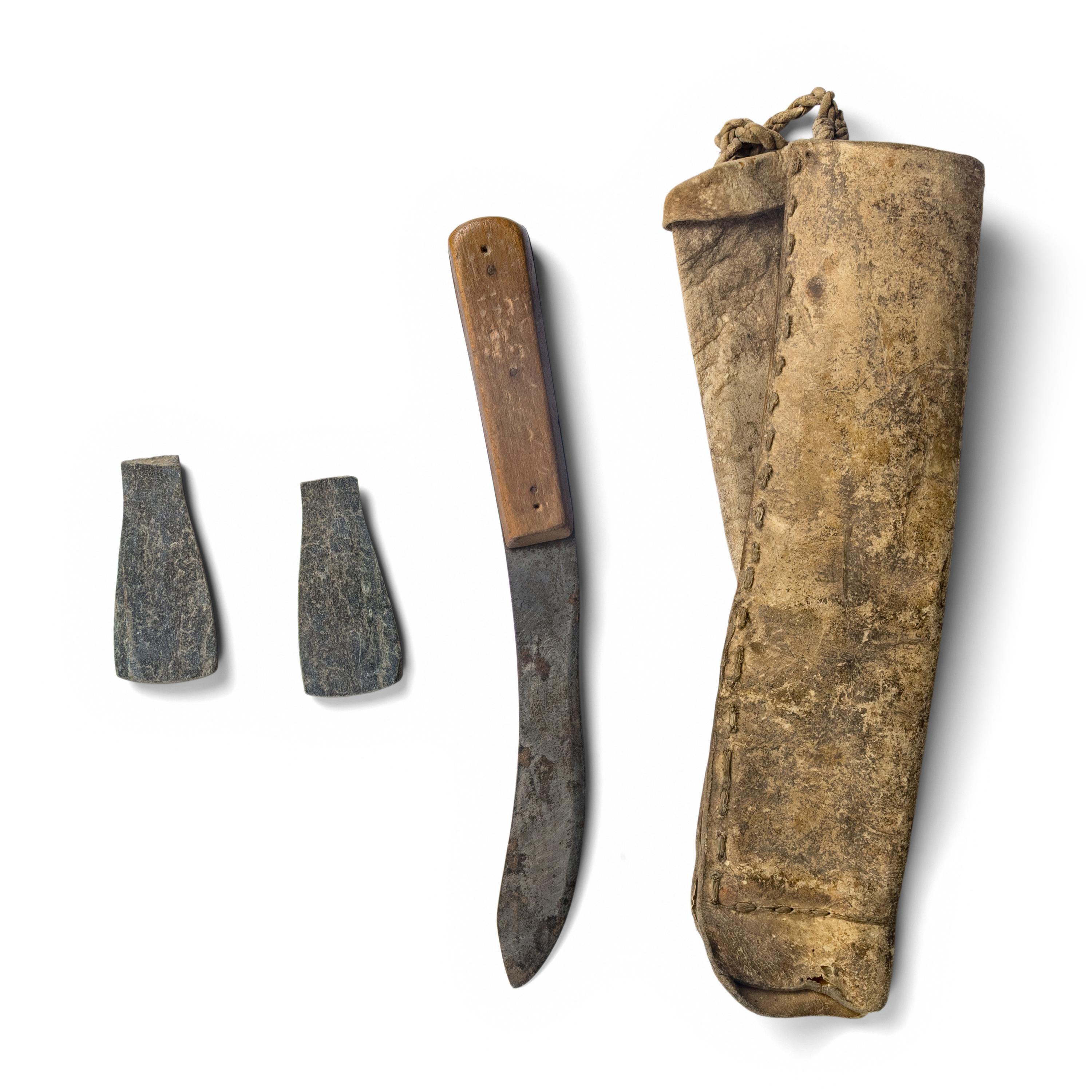 Plains Hide Knife Sheath with Knife and Wet Stones