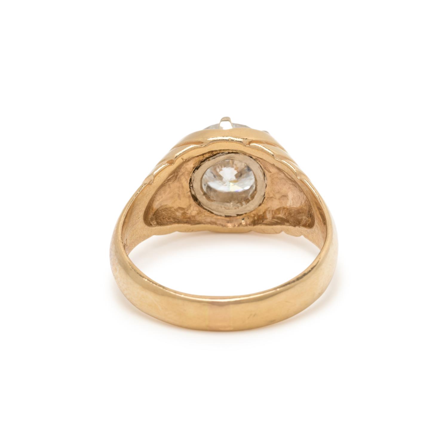 DIAMOND RING