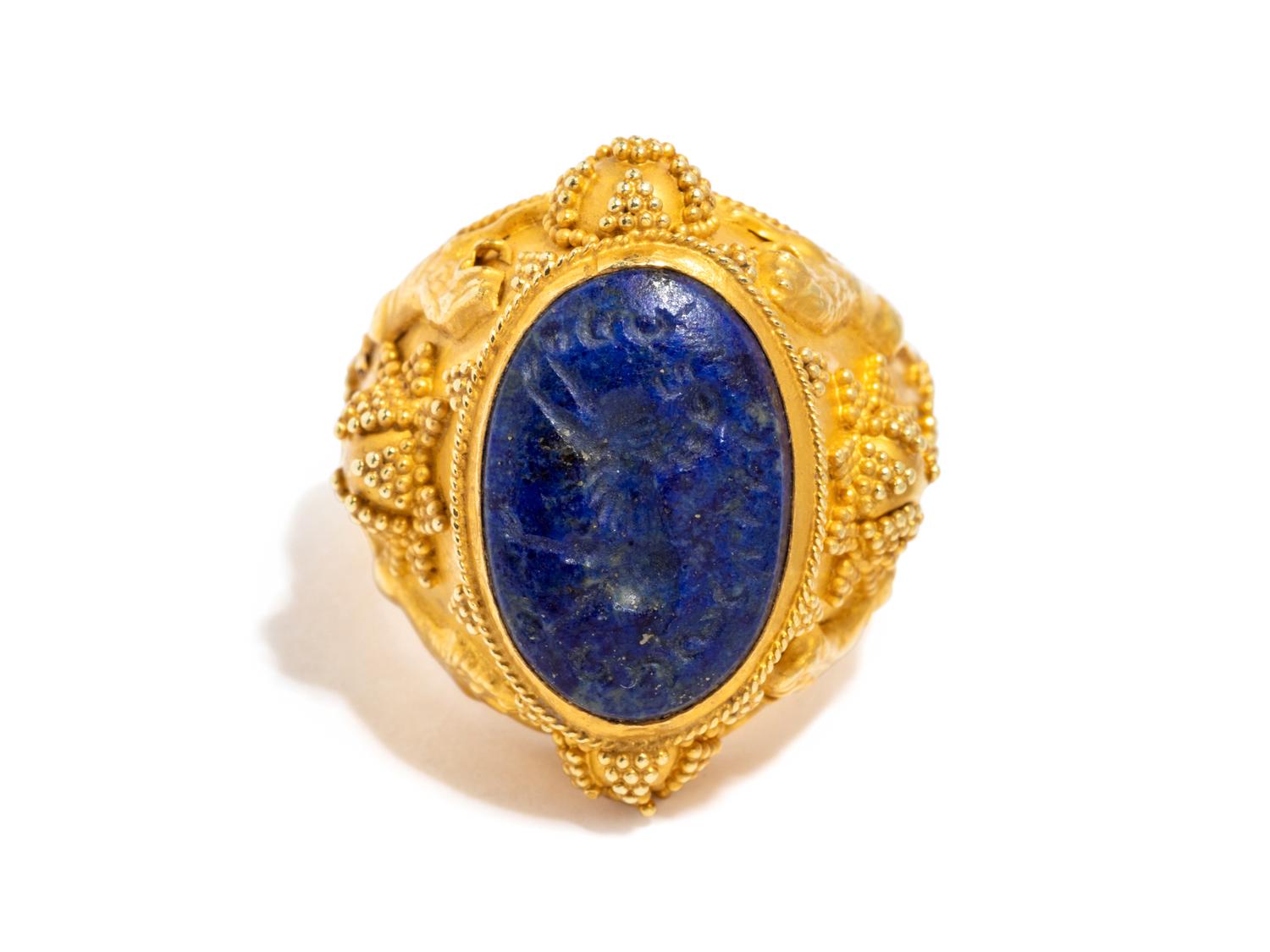YELLOW GOLD AND LAPIS LAZULI RING