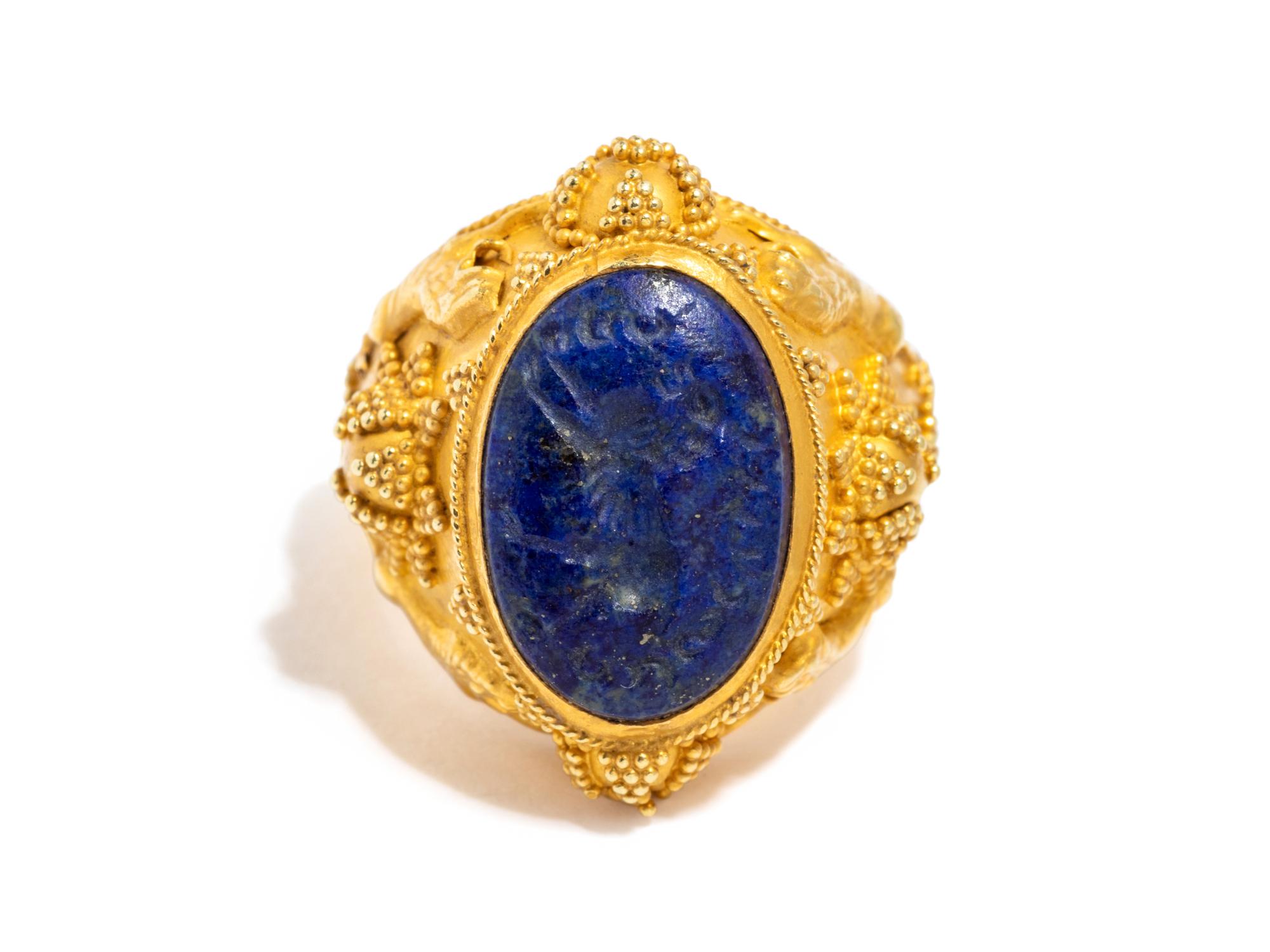 YELLOW GOLD AND LAPIS LAZULI RING