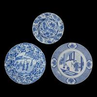 Three Chinese Export Blue and White Plates, Kangxi Period 清康熙 外銷青花盤三件