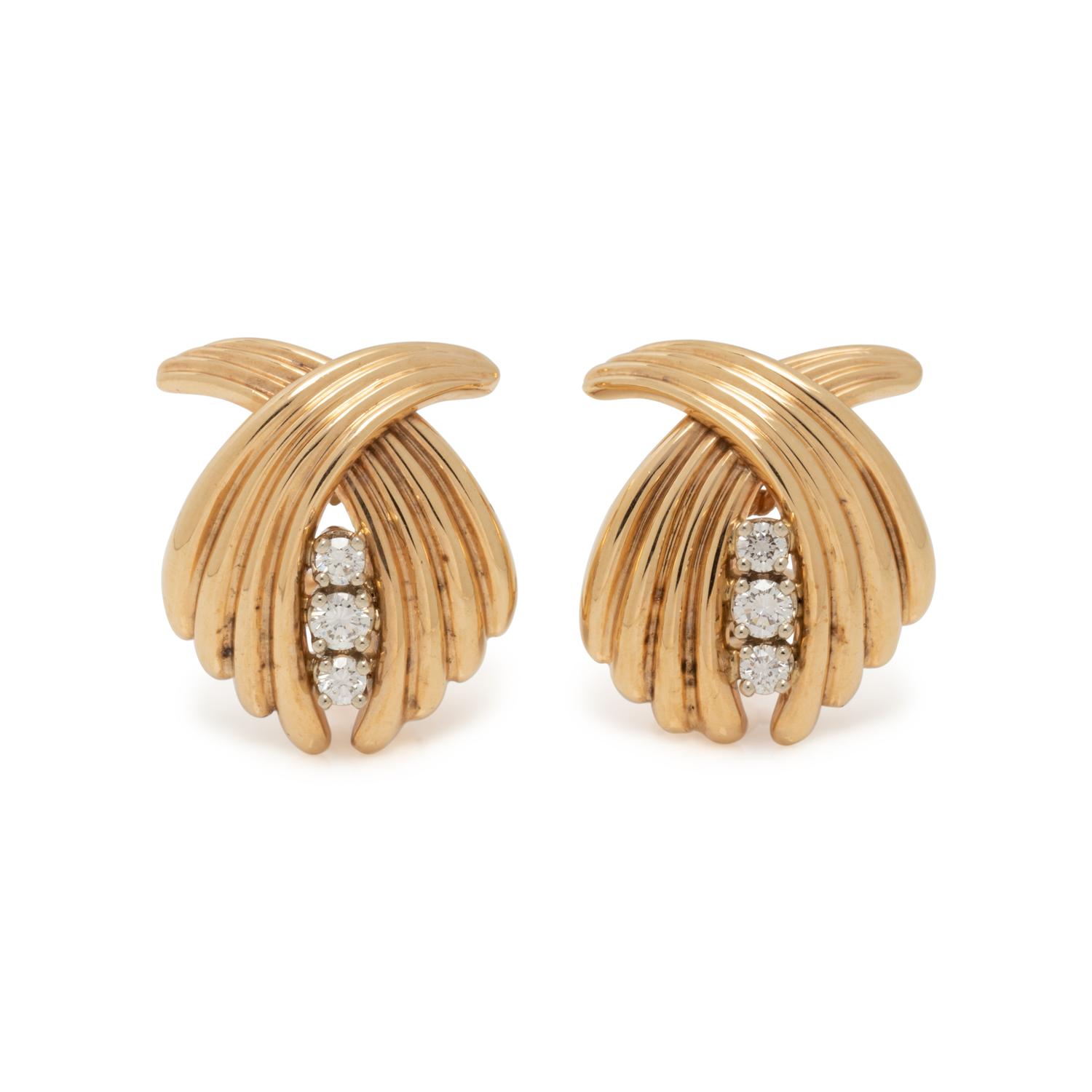 YELLOW GOLD AND DIAMOND EARCLIPS