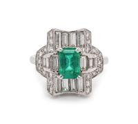 EMERALD AND DIAMOND RING