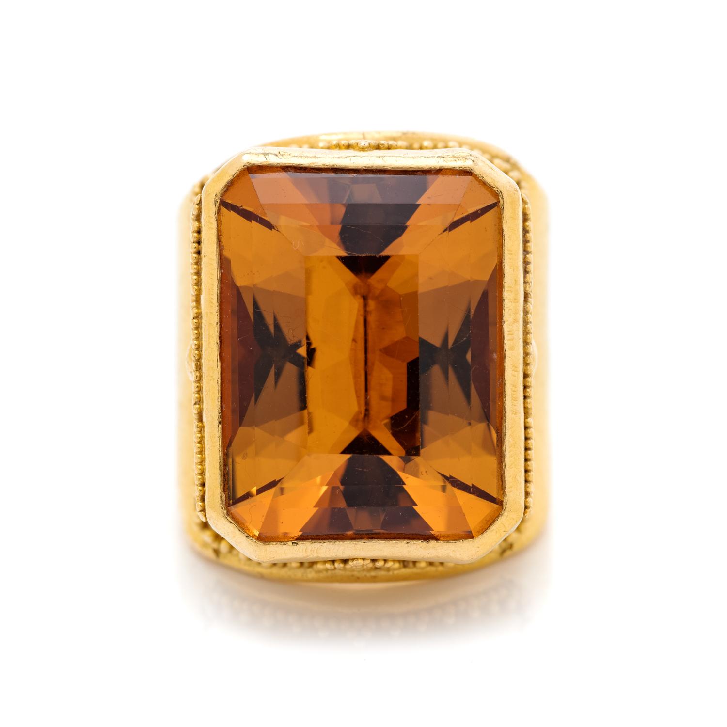 YELLOW GOLD AND CITRINE RING
