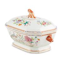 A Chinese Export Porcelain Covered Tureen