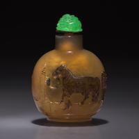 A Chinese Carved Agate "Horse and Monkey" Snuff Bottle, Qing Dynasty, Circa 1760-1820 — 1760–1820年 瑪瑙巧雕馬上封侯圖鼻煙壺