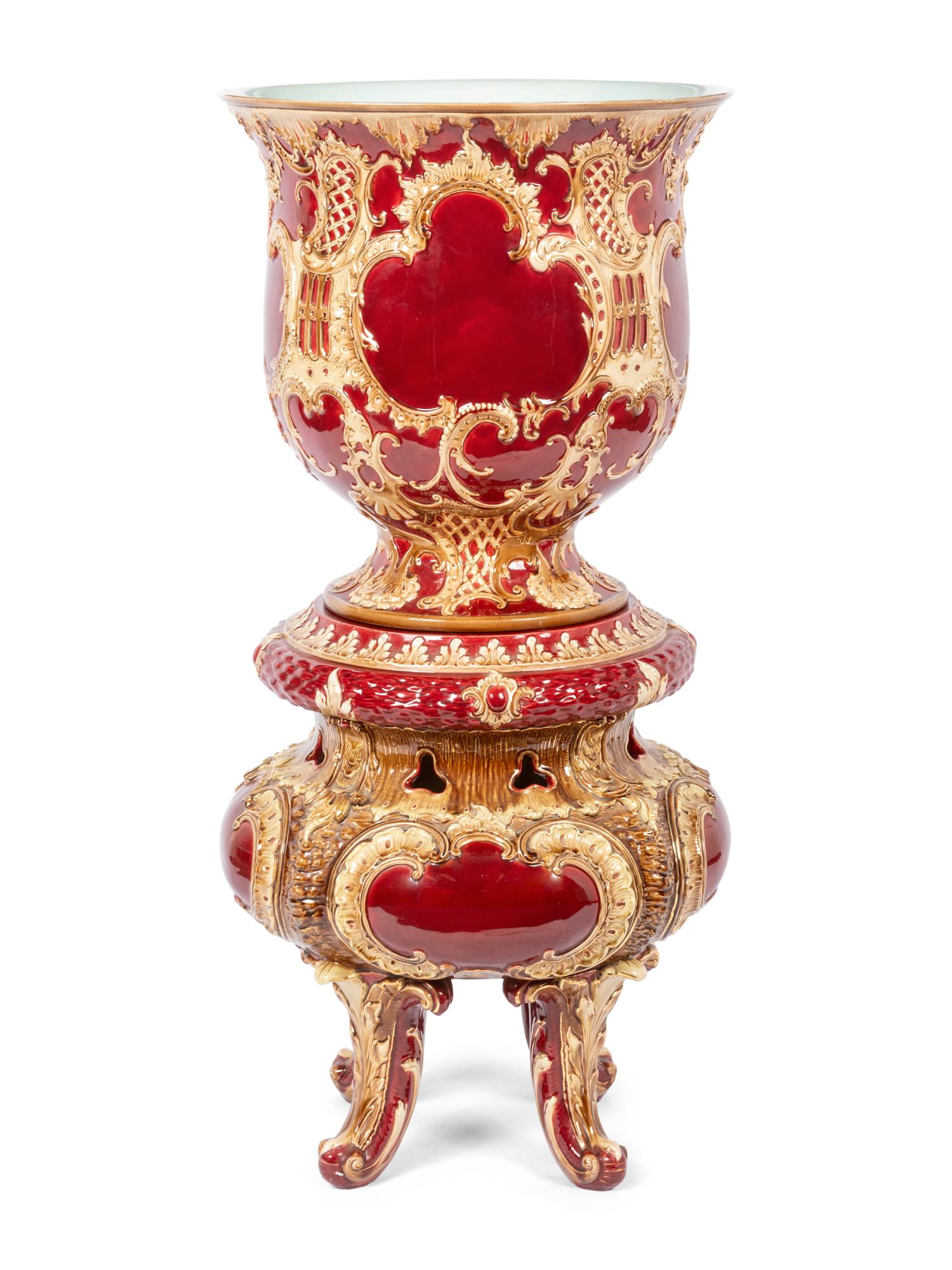 A Continental Porcelain Jardinière