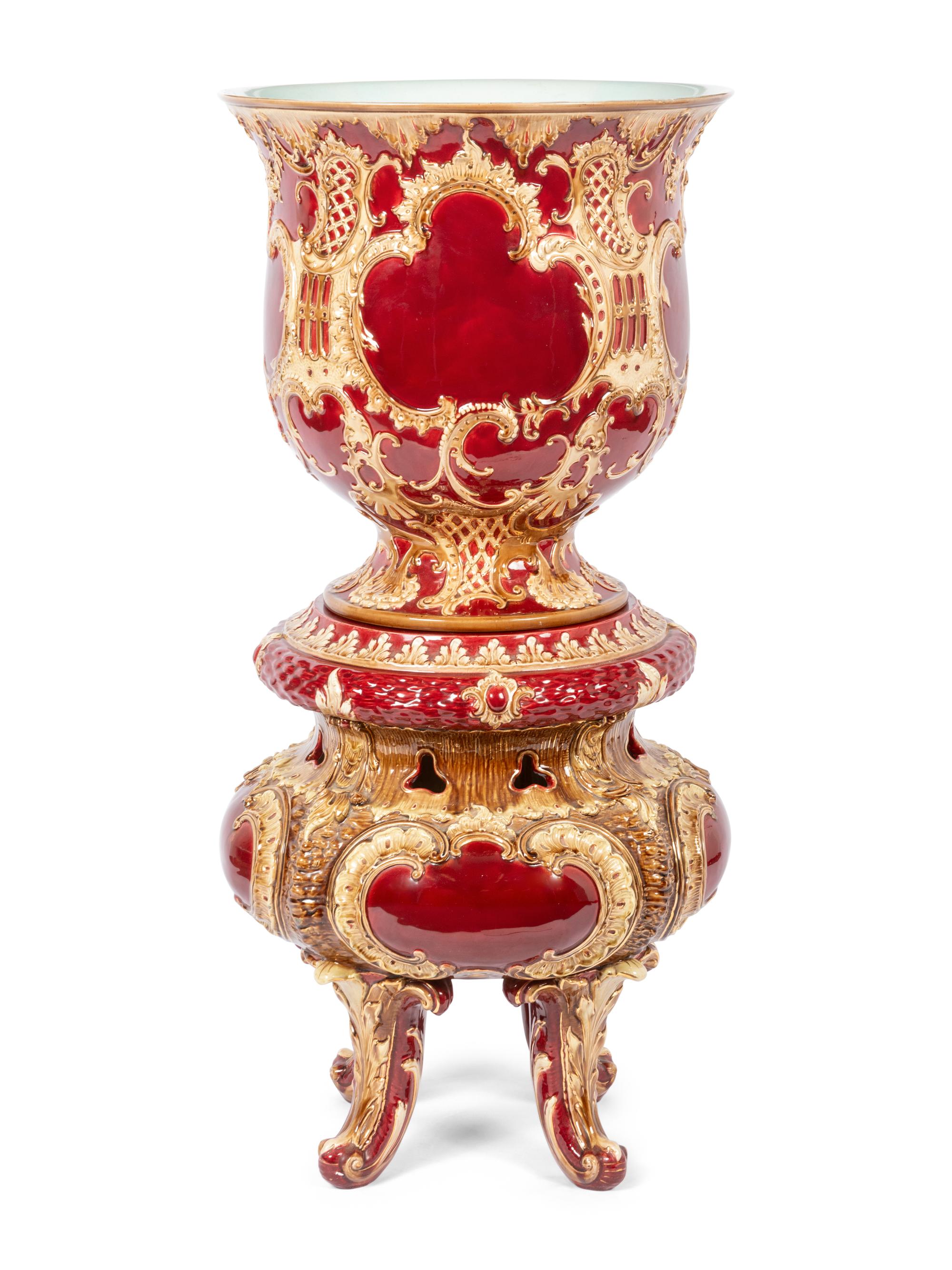 A Continental Porcelain Jardinière