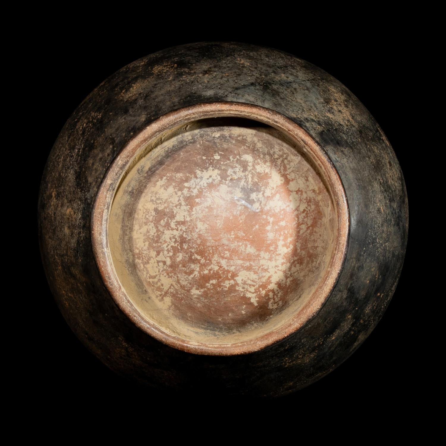 A Tairona Blackware Effigy Vessel